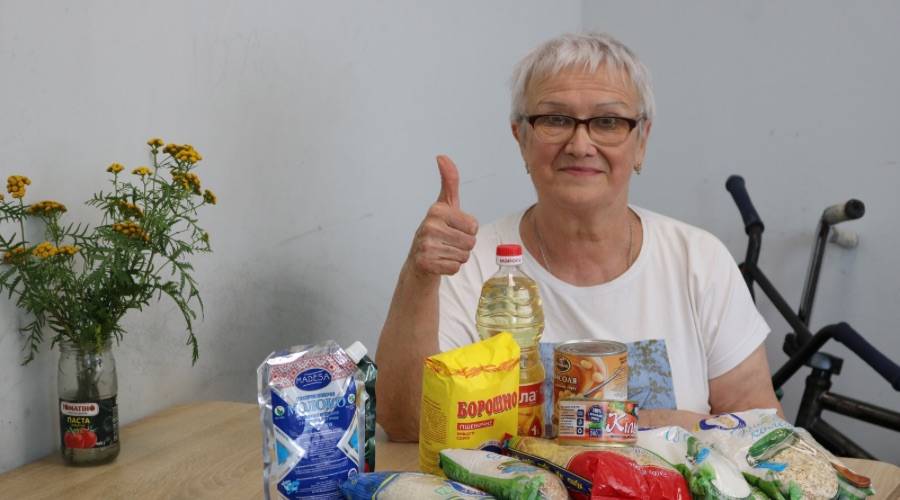 Виїжджаючи з палаючого міста, вони взяли лише валізу із ліками