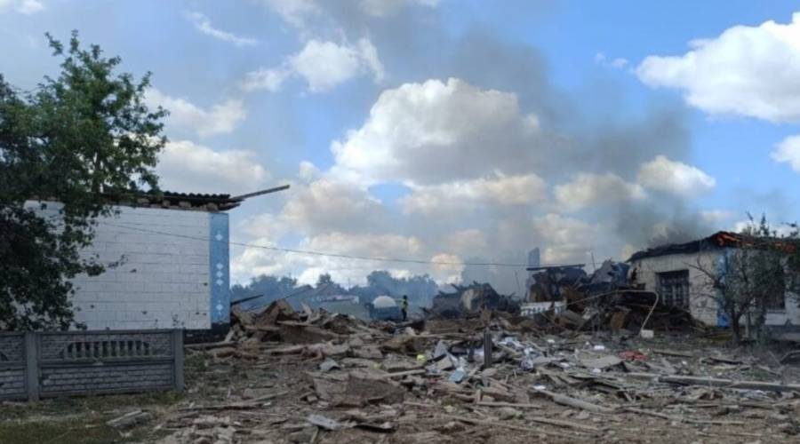 «Поки ми ховалися в підвалі, росіяни господарювали у нашому розбитому домі»